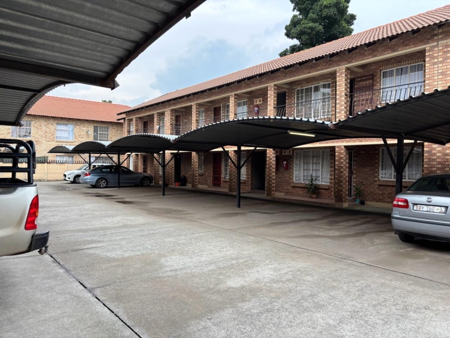 2 Bedroom Property for Sale in Rustenburg Central North West